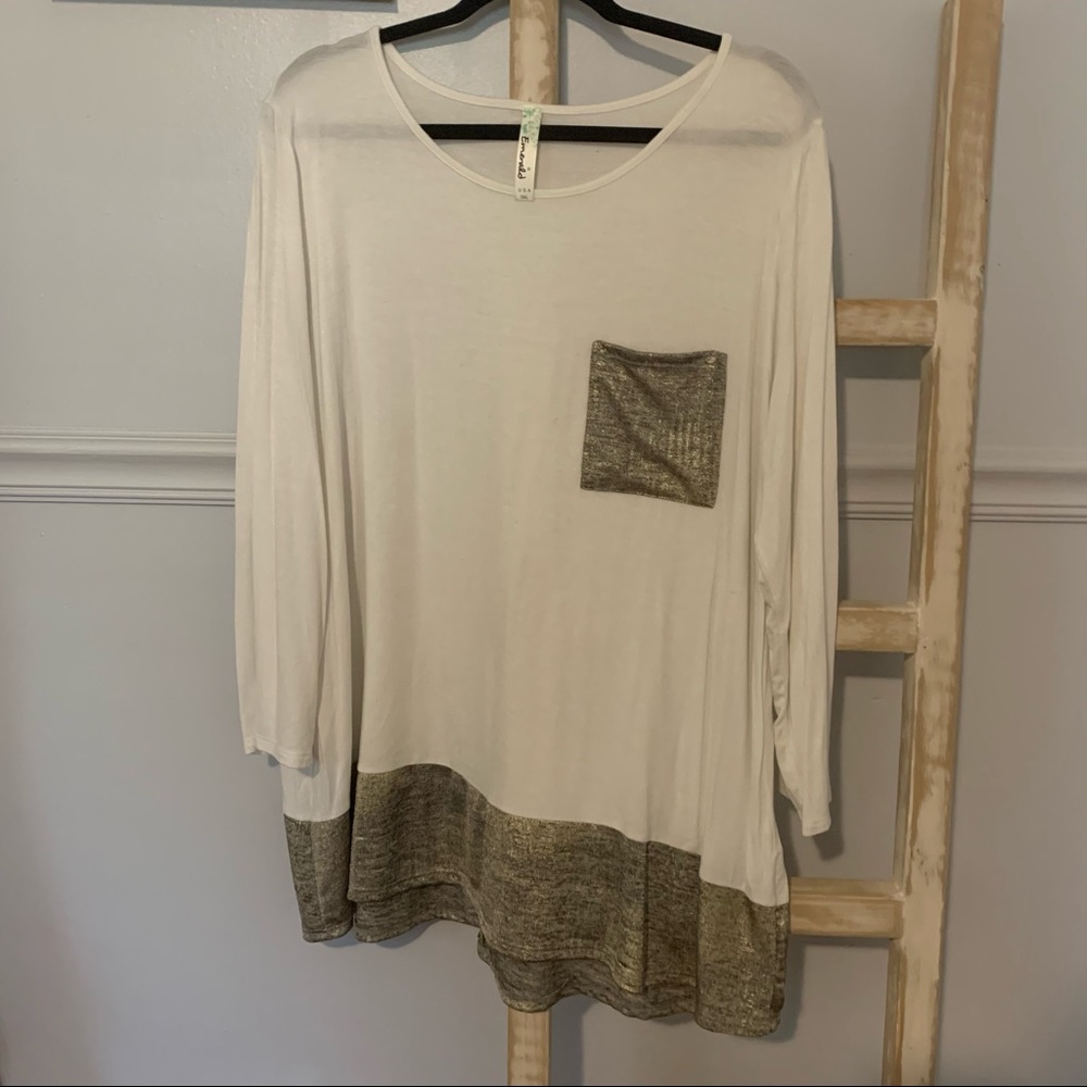 Long sleeve white boutique top